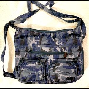 Lug camo navy Zipliner